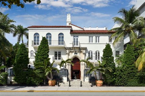 price to stay at versace mansion|Versace mansion miami hotel.